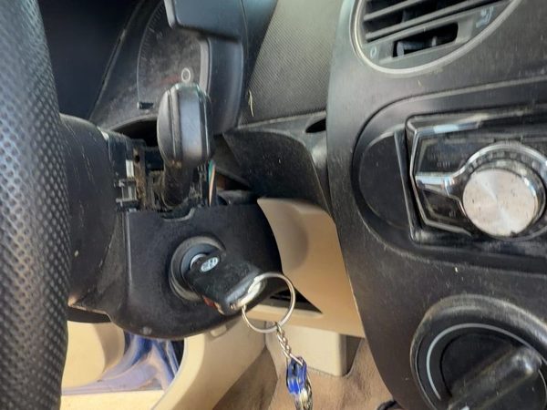 06-10 Vw Beetle Convertible Steering Column Assembly Oem Floor Shift Automatic — photo 2