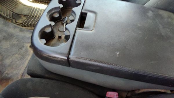 2008 Chevy Silverado 2500 Front Console Ebony 19D — photo 3