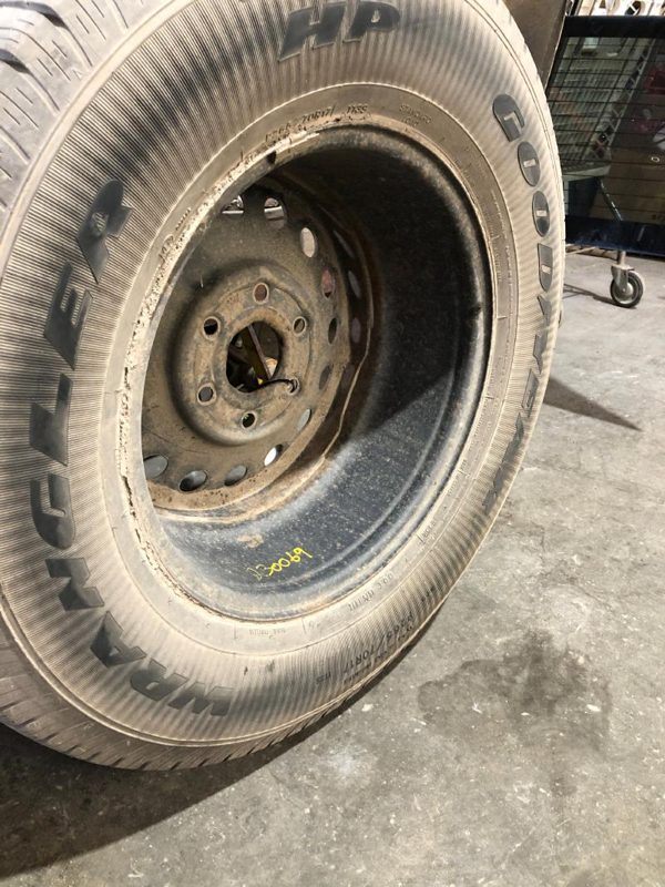 2012 GMC Sierra 1500 Wheel Spare With 265/70-17 — photo 4