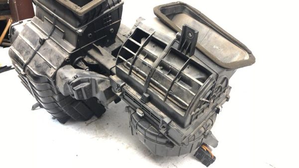 2005-2009 Hyundai Tucson Complete Heater Box Housing Behind Dash Oem — photo 4