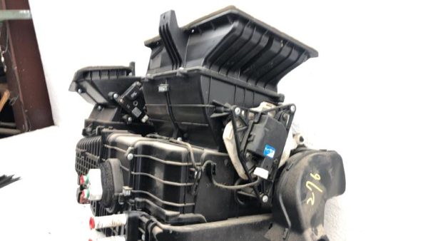 2005-2009 Hyundai Tucson Complete Heater Box Housing Behind Dash Oem — photo 9