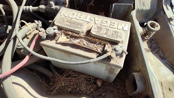 84-88 Jeep Grand Wagoneer Complete Battery Tray Mount With Hold Down Oem 5.9L — photo 2