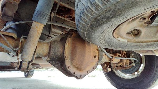 2002 GMC Sierra 2500 HD Rear Axle Assy. 4X4 — photo 2