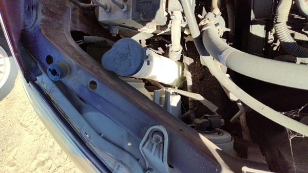 02-06 Toyota Camry Windshield Washer Fluid Reservoir With Pump Oem Wiper Tank — photo 1