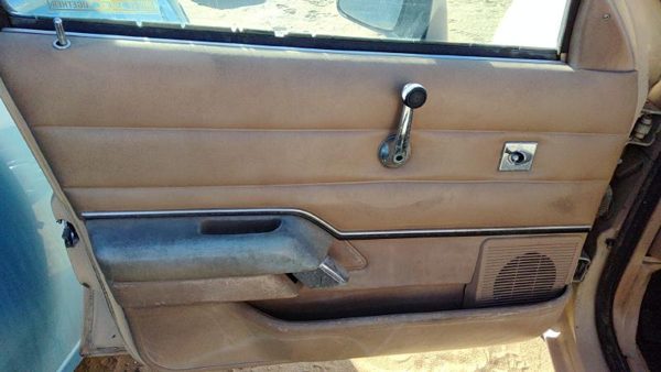 1984-1987 Ford Tempo Driver Left Front Door Trim Panel Manual Windows Tan — photo 2