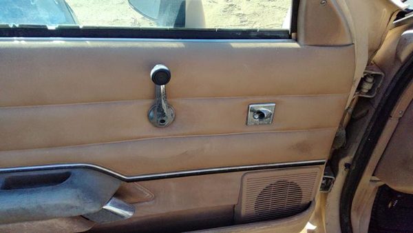1984-1987 Ford Tempo Driver Left Front Door Trim Panel Manual Windows Tan — photo 5