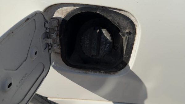 2000-2005 Buick Century Fuel Filler Neck Assembly With Gas Cap Oem 359564W100 — photo 1