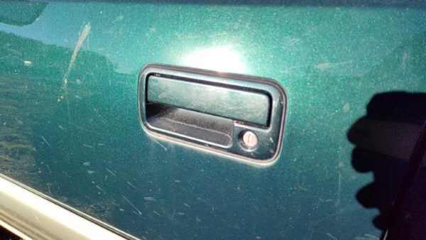 2000-02 Honda Passport Driver Left Front Outside Door Handle Hgm Huntsman Green — photo 1