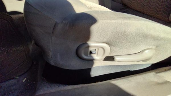 2004 Pontiac Grand Am Seat Track 52D Dark Taupe — photo 1