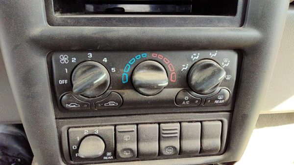 01-04 Chevy Venture Temperature Control Module In Dash Heater Ac Head Unit Oem — photo 2