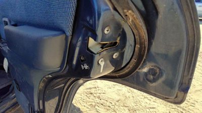 1995 Nissan Pathfinder Passenger Right Rear Door Latch With Rods/Cables Oem Back