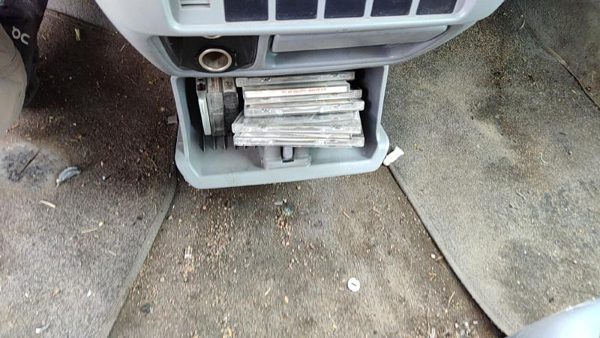 1998-2003 Toyota Sienna Lower Cubby Assembliy Oem Dash Gray 11 5530108022B0 — photo 2