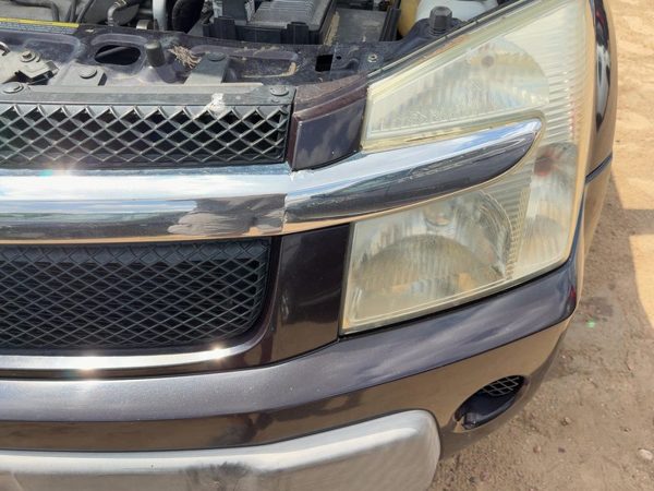 2005-2009 Chevy Equinox Front Grille Assembly Oem Black Amethyst 71U 05481230 — photo 2
