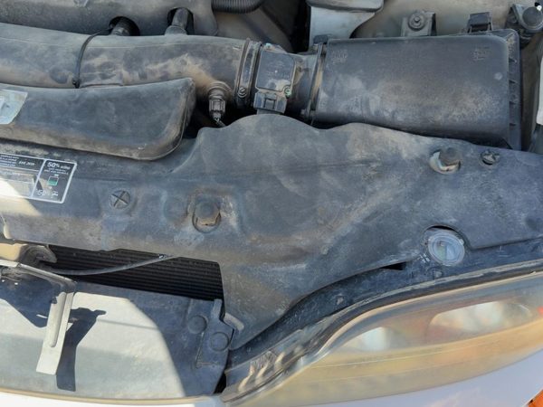 2000-2006 Lincoln Ls Top Plastic Cover Above Radiator Support Sight Shield Oem — photo 4