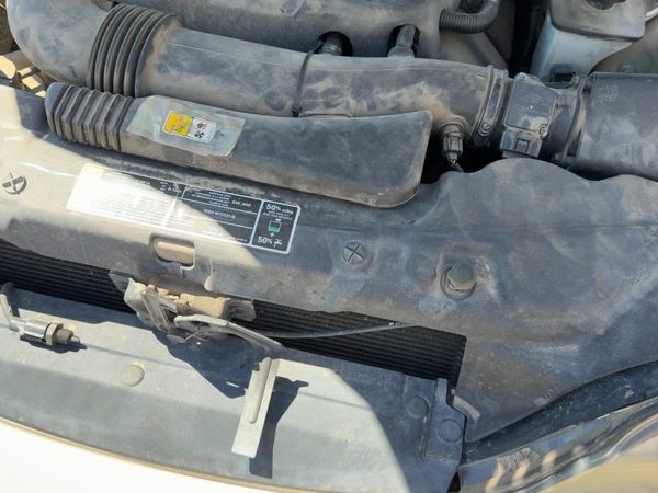 2000-2006 Lincoln Ls Top Plastic Cover Above Radiator Support Sight Shield Oem — photo 3