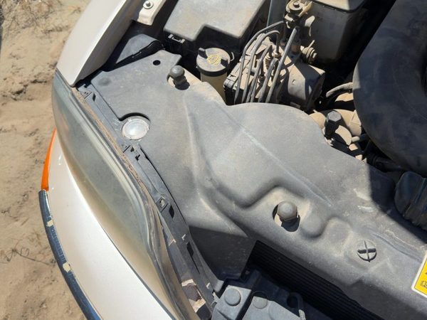 2000-2006 Lincoln Ls Top Plastic Cover Above Radiator Support Sight Shield Oem — photo 7
