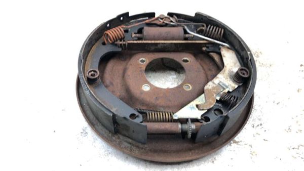 1984 Deville Sedan Driver Left Rear Brake Backing Plate Assembly Oem — photo 2
