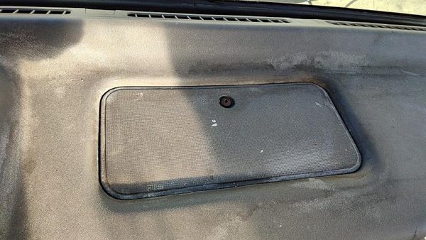 95-07 Isuzu Npr Top Dash Cubby Oem Gray — photo 1