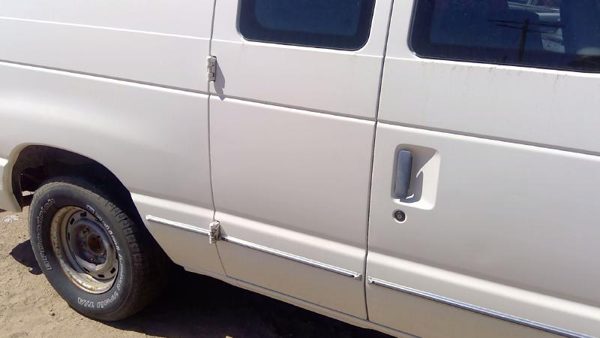 1993 Ford Van Rear Door RH White — photo 2