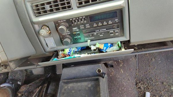 1986-1994 Chevy S10 Blazer Ash Tray Assembly Oem Slide Out Dash Black 15688521 — photo 1