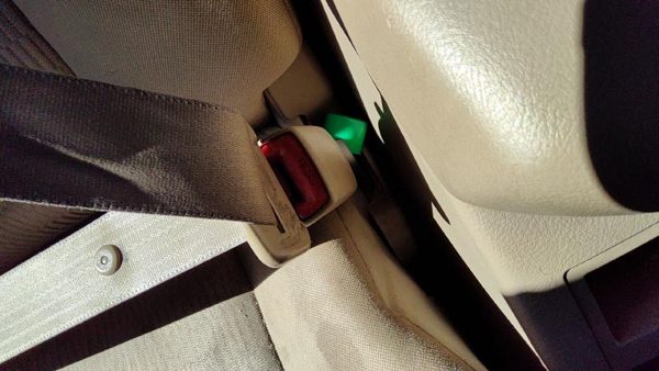 09-12 Toyota Rav-4 Passenger Right Front Seat Belt Buckle Receiver Sand Beige — photo 4