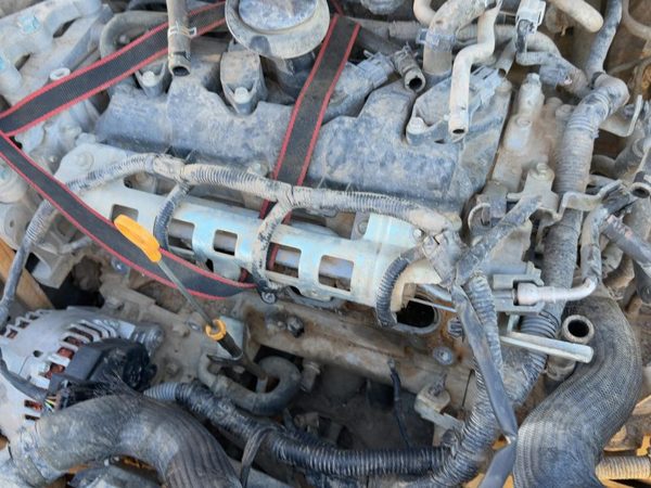 2014 Nissan Sentra Misc Fuel Injection Parts 1.8L — photo 3
