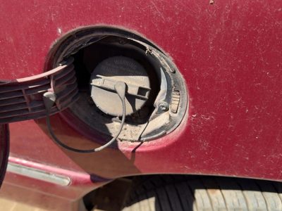 96-98 Town & Country Fuel Filler Neck Assembly With Gas Cap Oem Upper 119.0" Wb