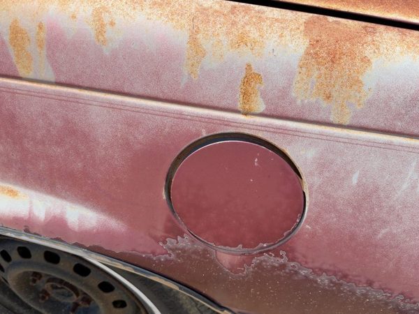 85-90 Buick Park Ave Fuel Tank Door With Hinge Gas Lid Oem Filler Red — photo 2