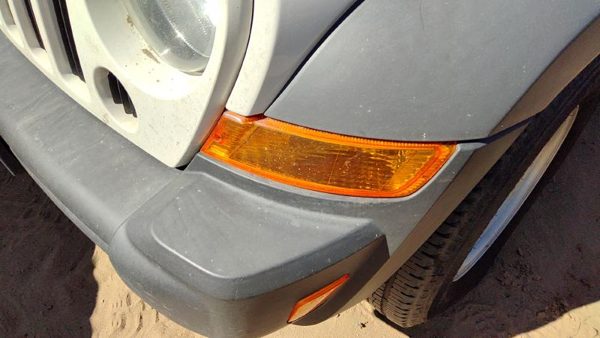 2005 Jeep Liberty Fog/mark/park/turn Light/lamp LH — photo 5