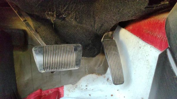 2006-2010 Dodge Charger Gas And Brake Pedal Assembly Automatic Transmission — photo 2