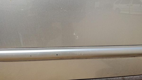 05-08 Pacifica Passenger Right Front Moulding From Door Trim Silver Ps2 Upper — photo 3