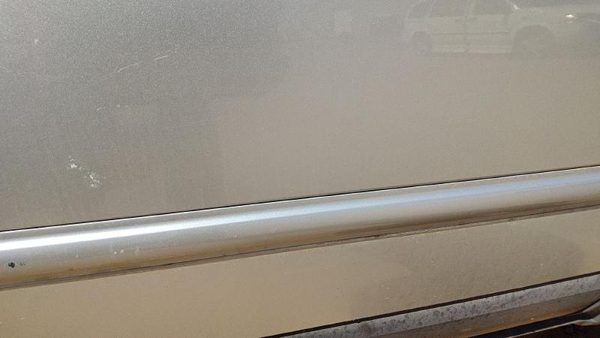 05-08 Pacifica Passenger Right Front Moulding From Door Trim Silver Ps2 Upper — photo 4