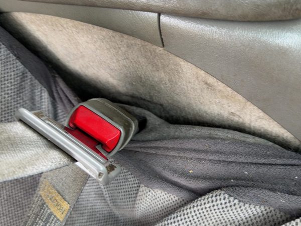 98 Chevy S10 Blazer Passenger Right Front Seat Belt Buckle Receiver Oem Gray 92H — photo 4