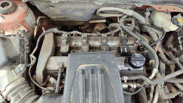 2007-2008 Chevy Cobalt Valve Cover Oem 2.2L 12589231 — photo 2