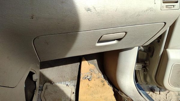 07 Suzuki Grand Vitara Xl-7 Glove Box Assembly Complete Door With Latch Oem Tan — photo 1