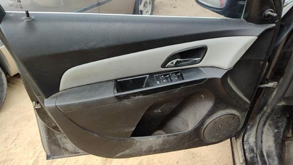 2011 LH Driver Left Front Door Trim Panel With Master Switch Black Afb — photo 1