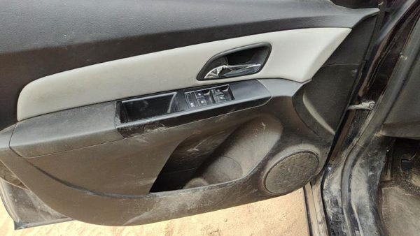 2011 LH Driver Left Front Door Trim Panel With Master Switch Black Afb — photo 5