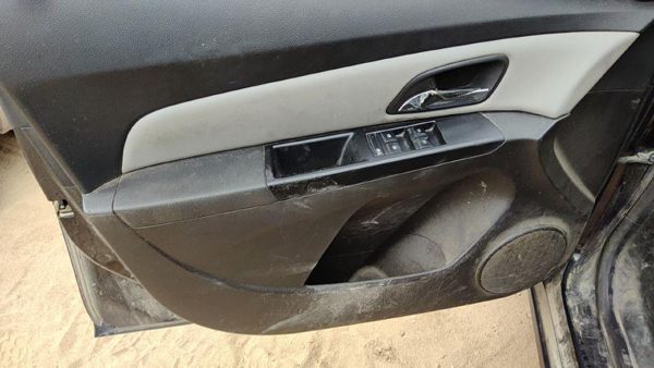 2011 LH Driver Left Front Door Trim Panel With Master Switch Black Afb — photo 6