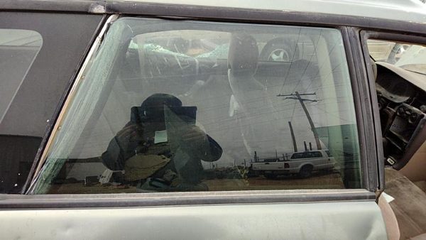 2000-2004 Legacy Outback Passenger Right Rear Side Window Door Glass Oem Back — photo 1