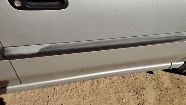 2000-2004 Subaru Legacy Passenger Right Front Moulding From Door Oem Trim Strip — photo 3