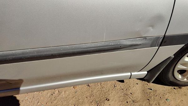 2000-2004 Subaru Legacy Passenger Right Front Moulding From Door Oem Trim Strip — photo 6