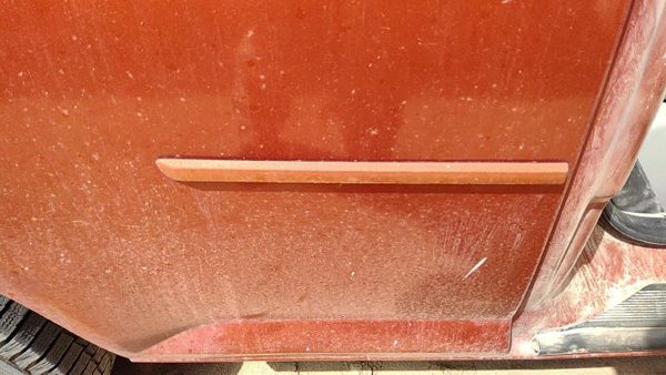 05-07 Chevy Cobalt Passenger Right Rear Moulding On Quarter Panel Oem Orange 56U — photo 1