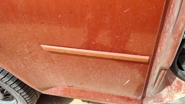 05-07 Chevy Cobalt Passenger Right Rear Moulding On Quarter Panel Oem Orange 56U — photo 3