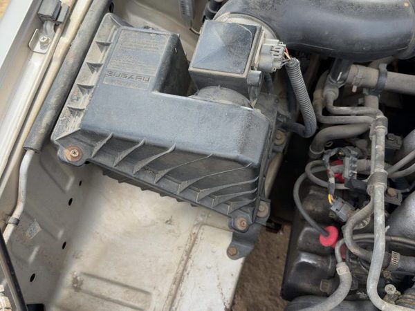 90-94 Legacy Complete Air Intake Cleaner Filter Box Housing With Tube Oem 2.2L — photo 4