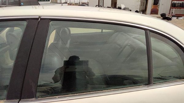 2000-05 Buick Lesabre Driver Left Rear Side Window Door Glass Oem Back 15256611 — photo 2