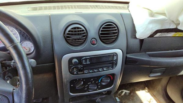 2004 Jeep Liberty Trim Bezel Around Radio Surround Dash Panel Oem Gray Dv — photo 1