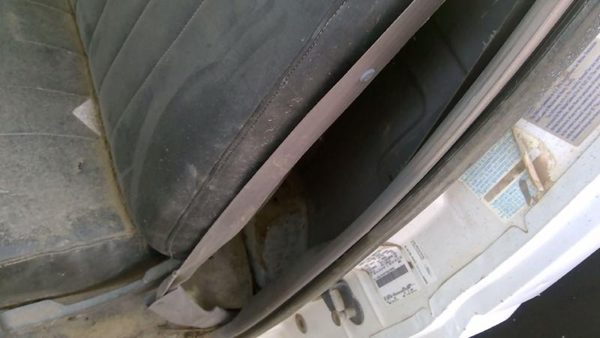 1996-1997 Ford F450 Driver Left Front Seat Belt Retractor Oem Shoulder Gray — photo 7