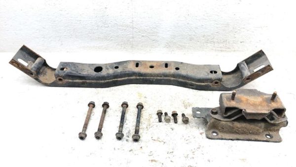 05 Dodge Ram 1500 Pickup Transmission Crossmember Mount Brackets Hardward Bolts — photo 1
