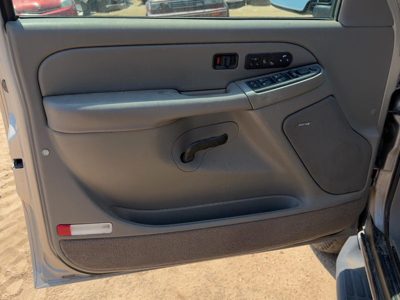 05 Suburban 1500 Driver Left Front Door Trim Panel With Master Switch Gray 92I