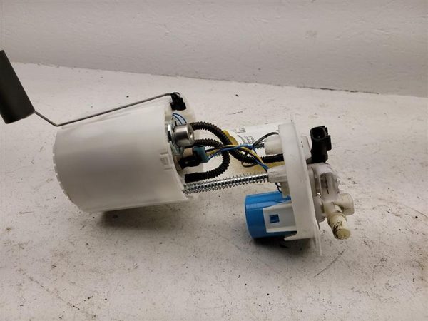 2011 Free Shipping + Fuel Pump Assembly Sending Unit 2.0L Fits 11-12 Regal OEM — photo 7